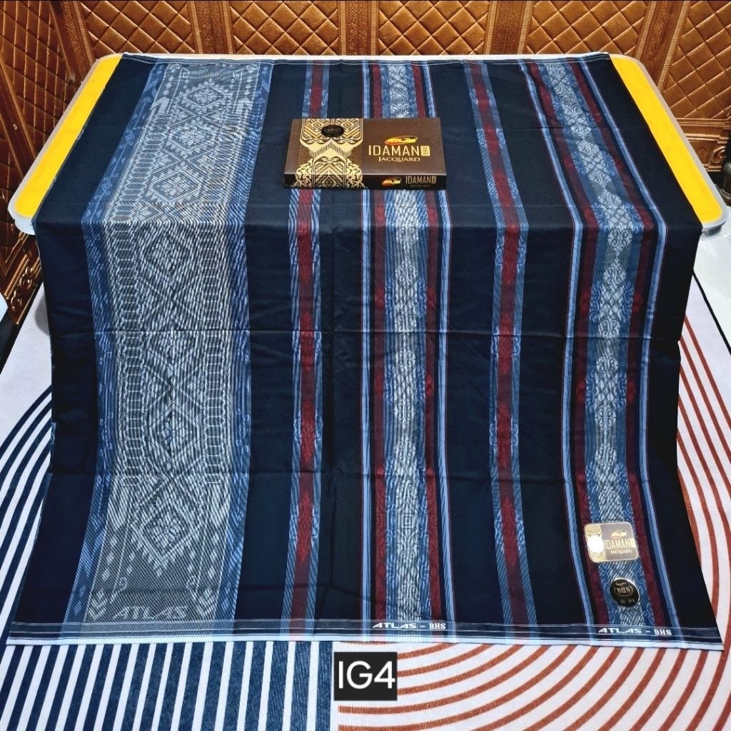 Sarung Atlas idaman jacquard seri hitam