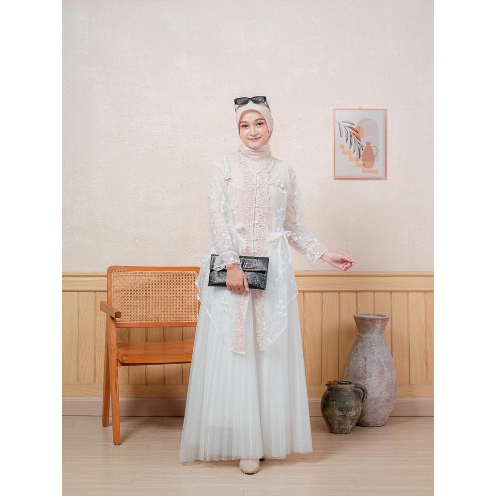 Kaira Outer Tunik Elegan – Brokat Premium untuk Pesta Tunangan dan kondangan