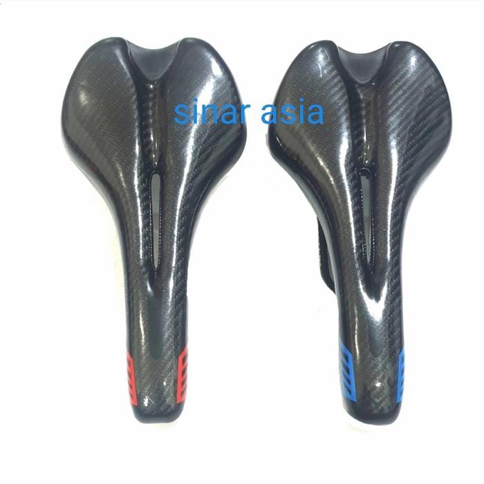 Sadel sepeda Roadbike MTB carbon lock merk United - hitam + merah