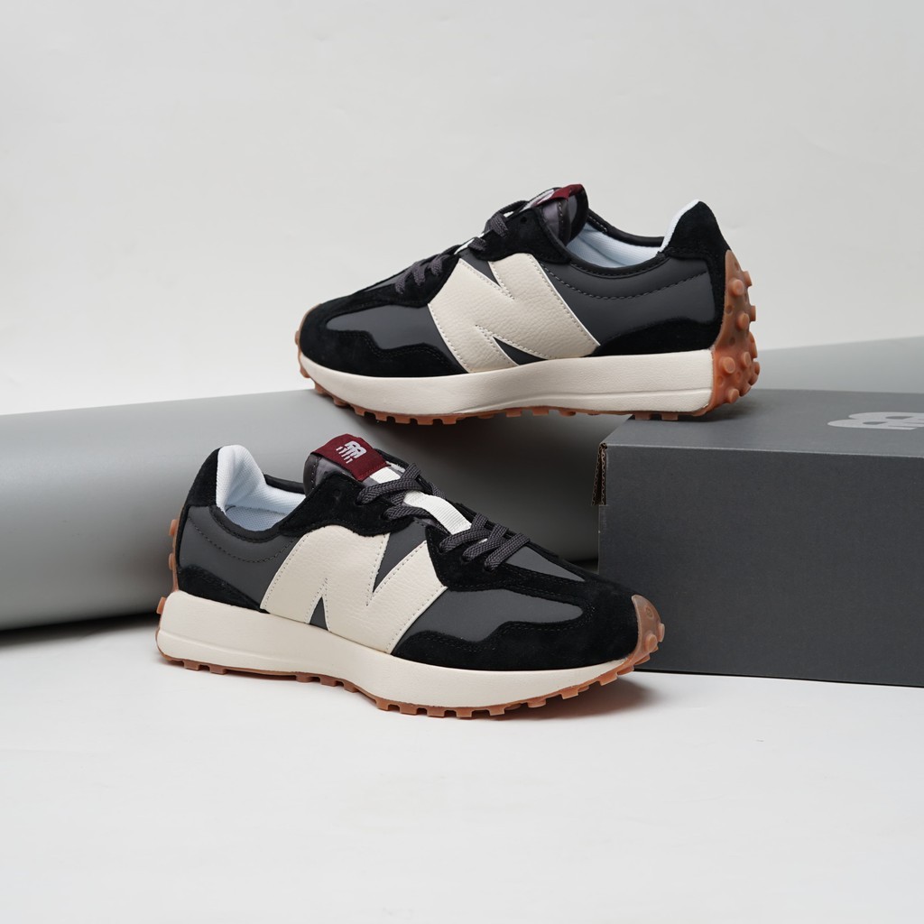 New Balance 327 Black grey gum