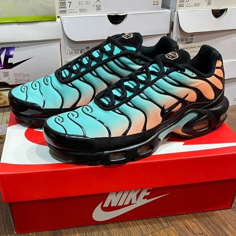 Sepatu Tn Air Max Plus Black Aurora