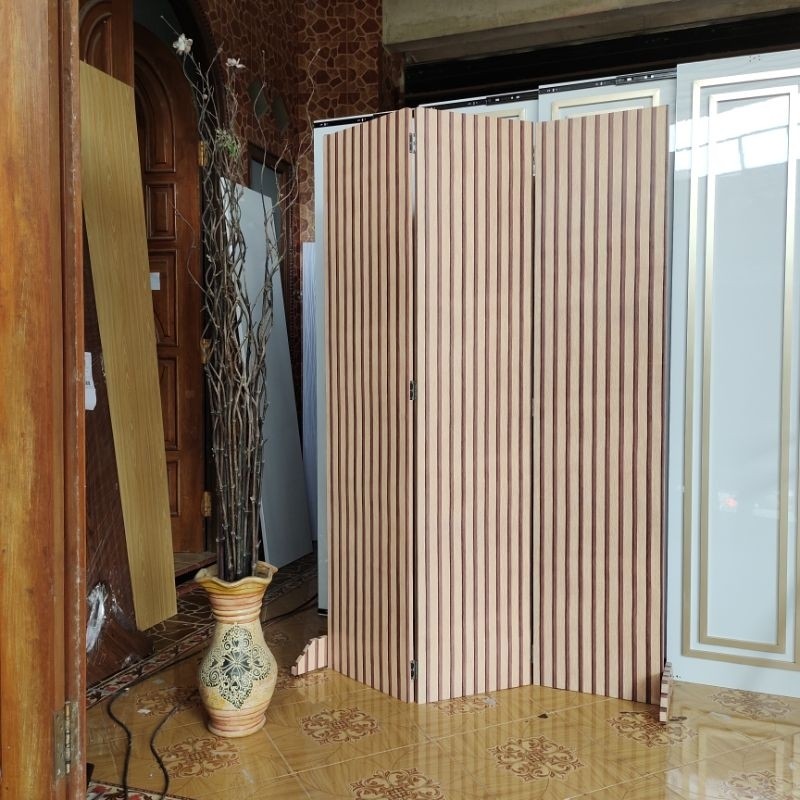 Skat Ruangan Minimalis M8 Kayu Mahoni Anti Air