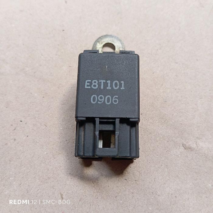 relay riley E8T101 0906 kaki 4 plus bracket breket braket mitsubishi galant hiu copotan