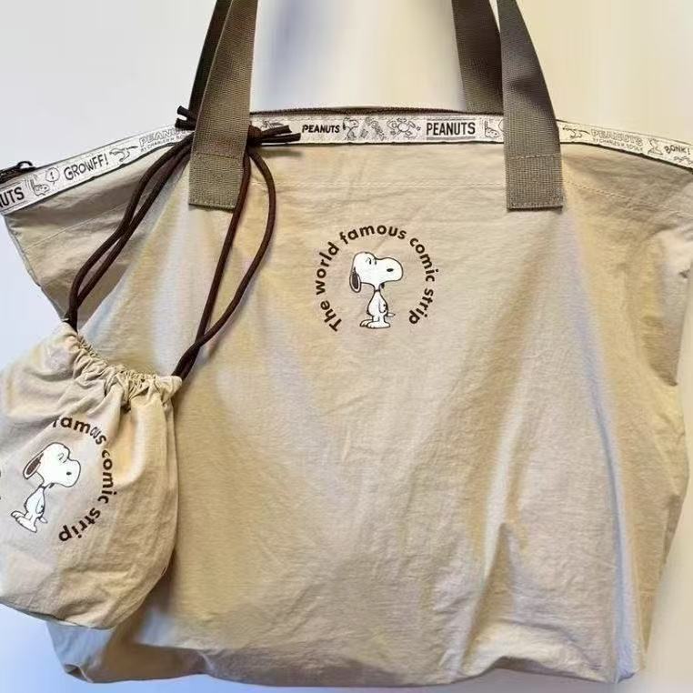 New Jepang Cute Snoopy Kapasitas Besar Kantor Tas Bagasi Tas Trolley Kasing Kantong Kanvas Lipat Nya