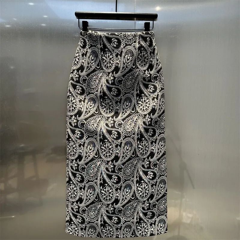 Mint Mambo Vintage Cashew Flower Elegance Half-Stop Skirt