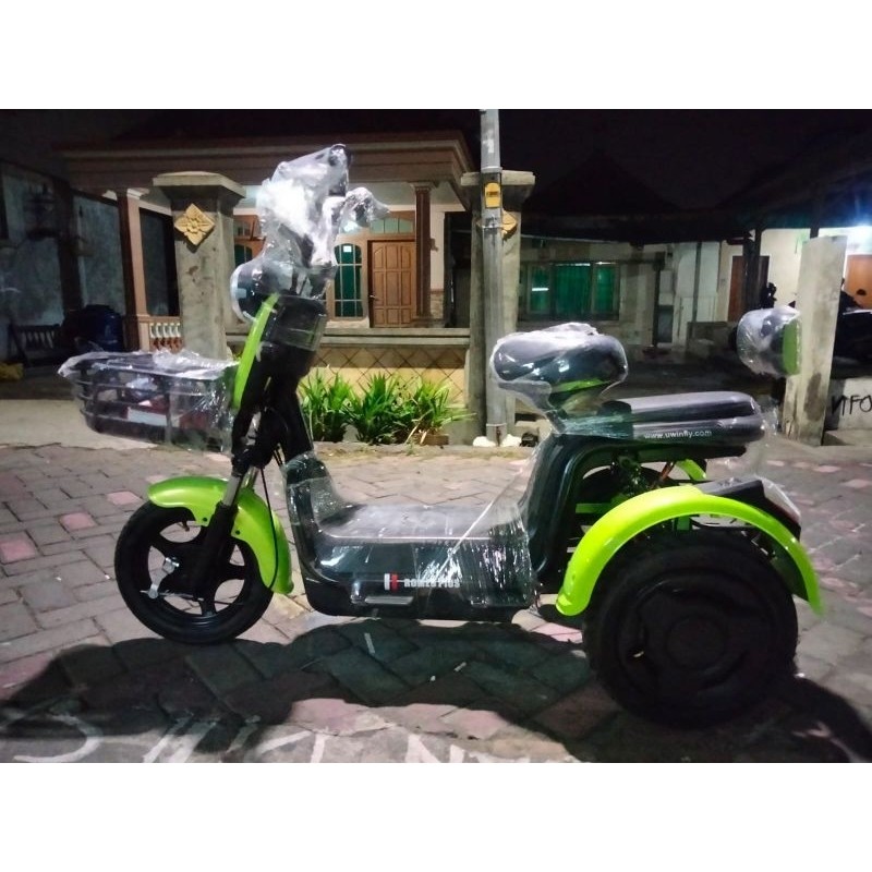 SEPEDA LISTRIK RODA 3 UWINFLY ROMEO