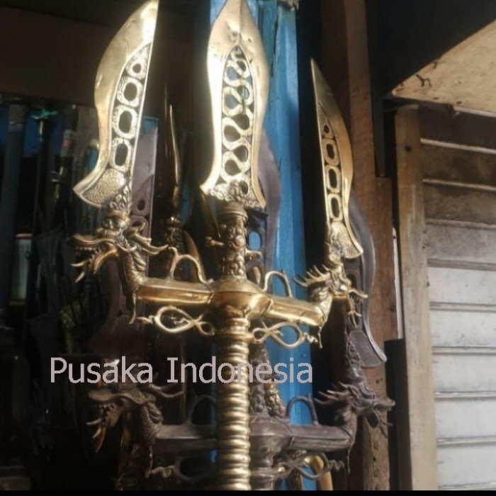 Pusaka Tombak Trisula Pataka Naga Baruna Kuningan Besar Gagah Dijamin Paling Murah Seindonesia PI877