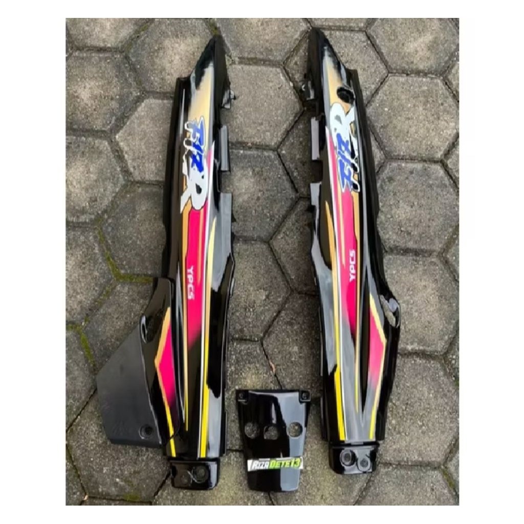 COVER BODY Belakang Samping Kanan Kiri FizR FIZR Hitam (Include Striping Hitam tahun 97)