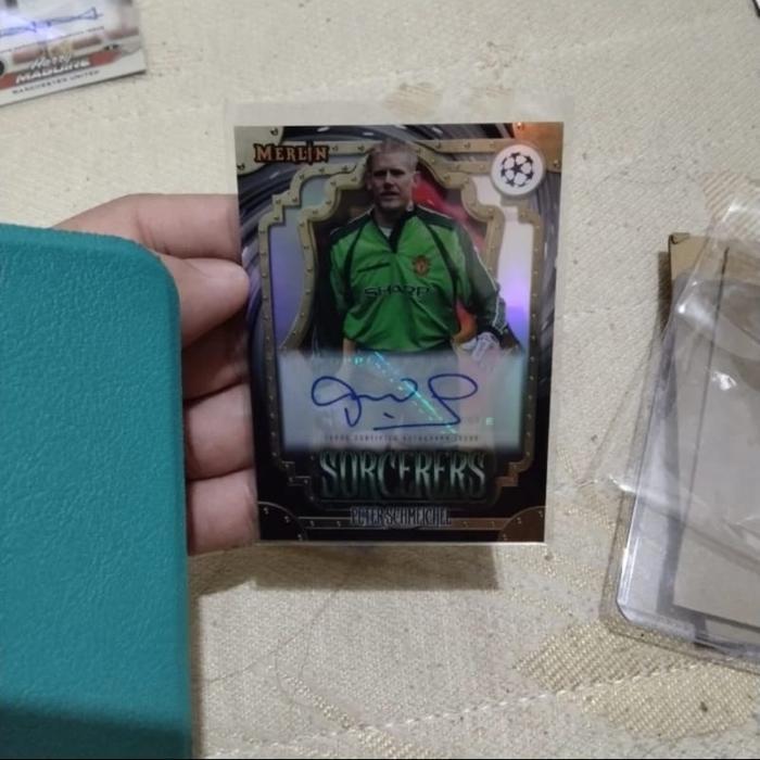 Kartu Bola Topps Merlin Sorceres Refractor Auto Autograph Peter Schmeichel Manchester United RARE Ta