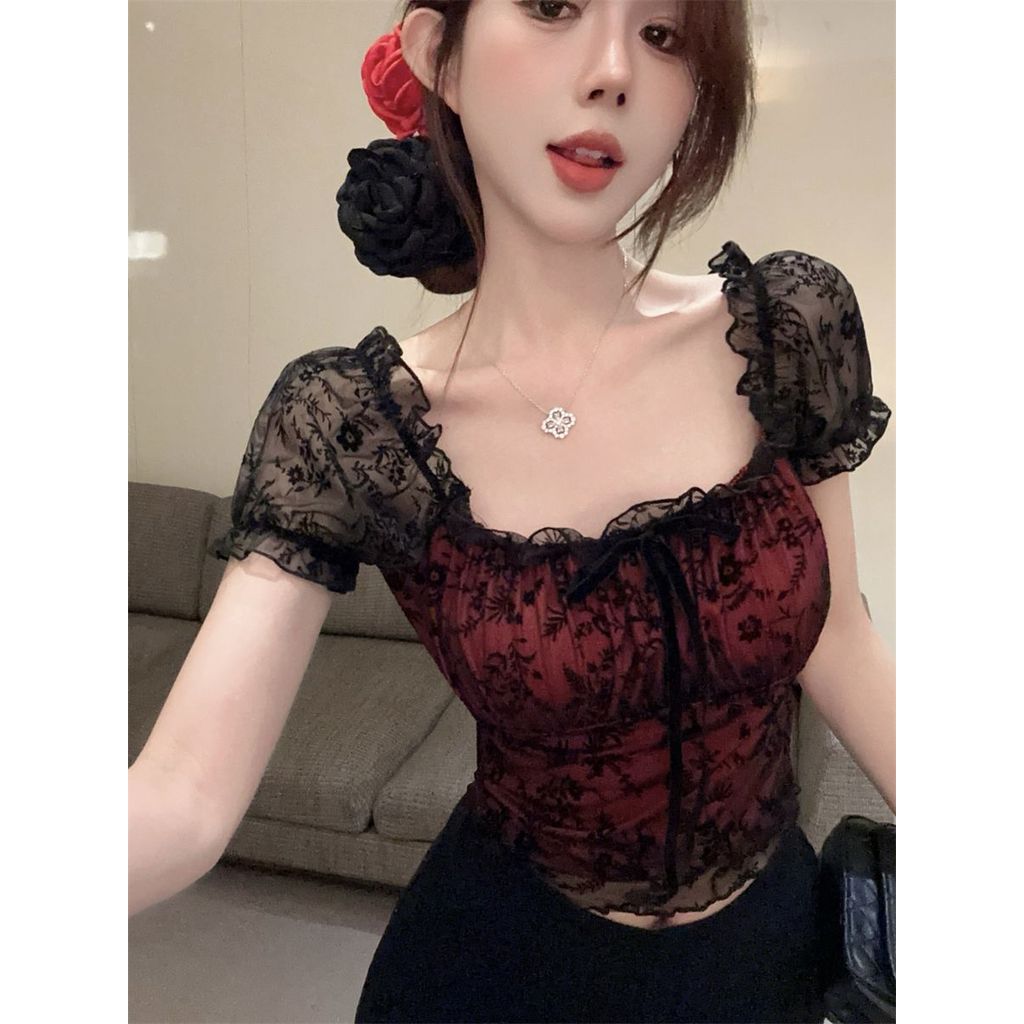 Atasan French bubble sleeve square neck lace shirt wanita Xia Tian one-word shoulder mesh  kecil itu