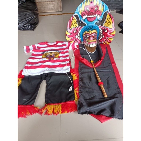 Topeng BarongaN paket barongan baju dan pecut . barongan pecut murah.barongan . barongan murah. baro