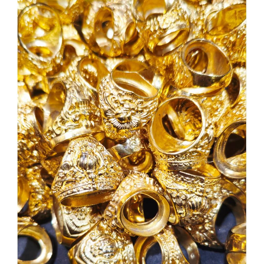 Silver Aries. Grosir 10 Pcs Cincin Titanium / Emban Batu Akik Motif Bali - Model Tanam Warna Gold