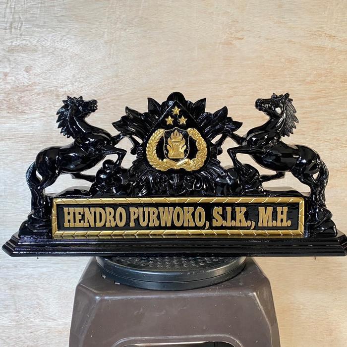 Papan nama ukiran kuda / papan nama polri / papan nama meja EA5454