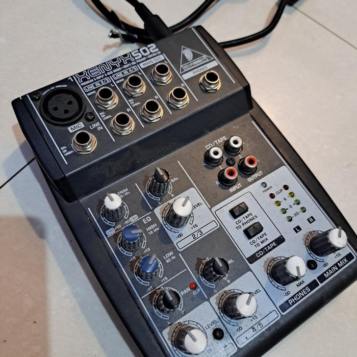 mixer behringer xenyx 502