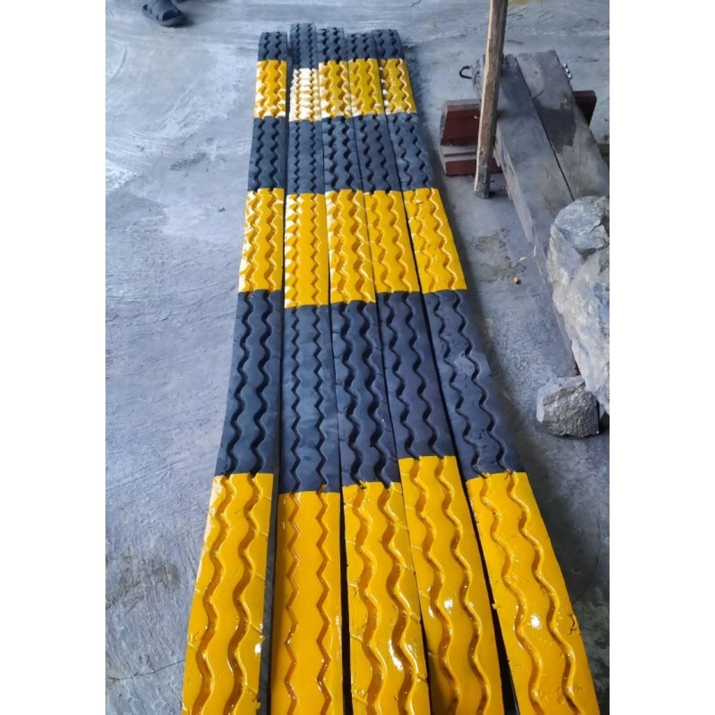 Polisi Tidur Ban  / Speed Bumb Tyre