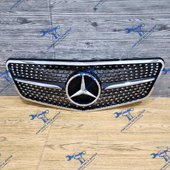 GRILL DIAMOND MERCEDES BENZ W212 PRE FACELIFT 2009-2012 GRILLE DIAMOND MERCY - BLACK