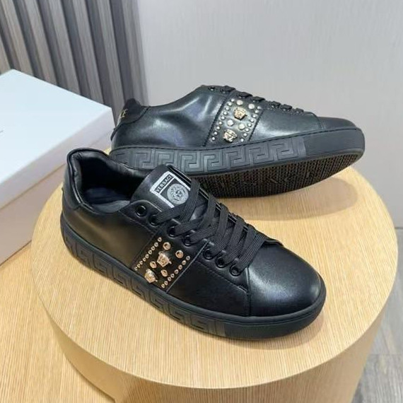 Merek Sepatu Pria  VERSACE sepatu kasual tali sepatu pria