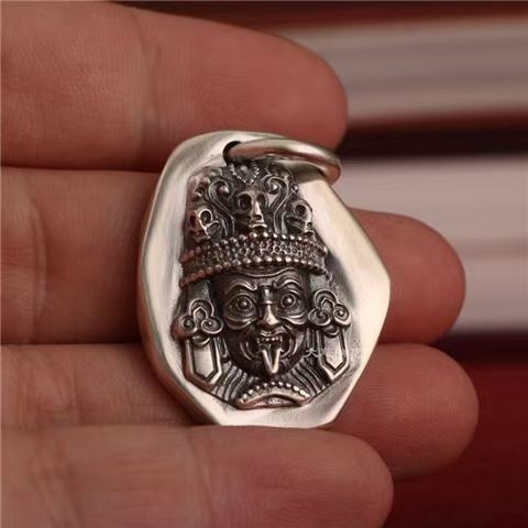 Perhiasan Rantai Mewah Ringan Gaya Etnik Retro Amulet Buddha Dewa Kekayaan Pria dan Wanita