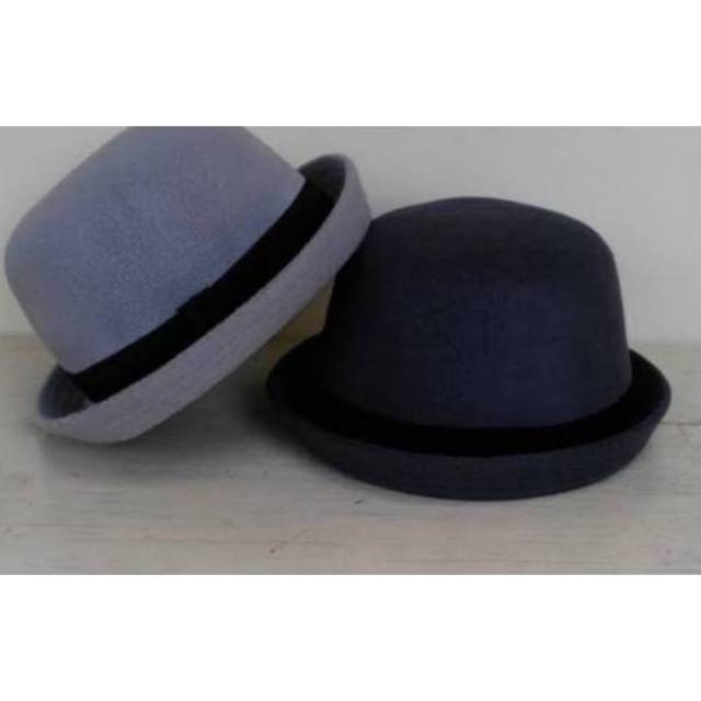 Promo_ TOPI CAPLIN UNTUK ANAK LAKI LAKI DAN PEREMPUAN USIA 4 - 7 TAHUNAN SATU UKURAN,POLOSAN Terlari