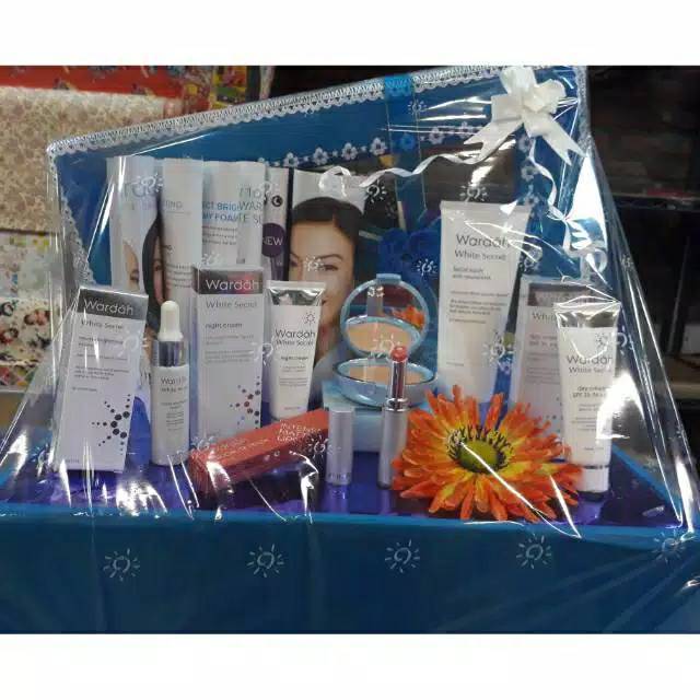 Paket Wardah seserahan Crystal Secret Free Box/ Paket PARSEL Kosmetik set Lamaran/ Wardah crystal Se