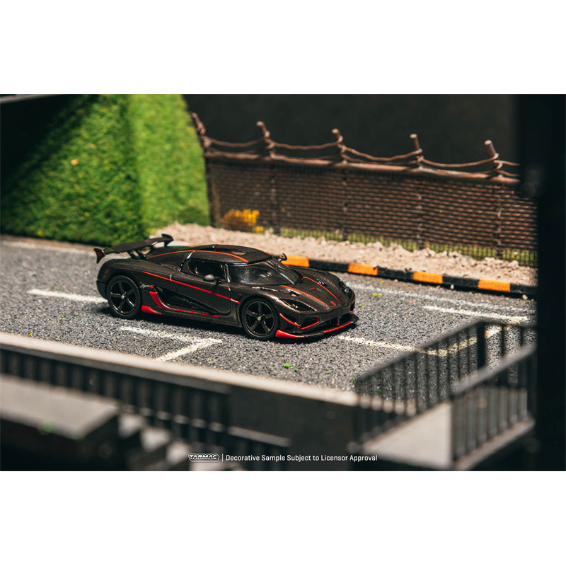 (Pre-Order) Tarmac Works 1:64 Agera RS Black Carbon Fiber/Red Accents Diecast Collector's Vehicle Mo