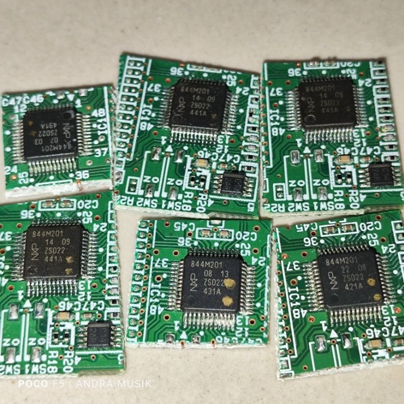 IC emks keyboard Yamaha psr sx600 844m201