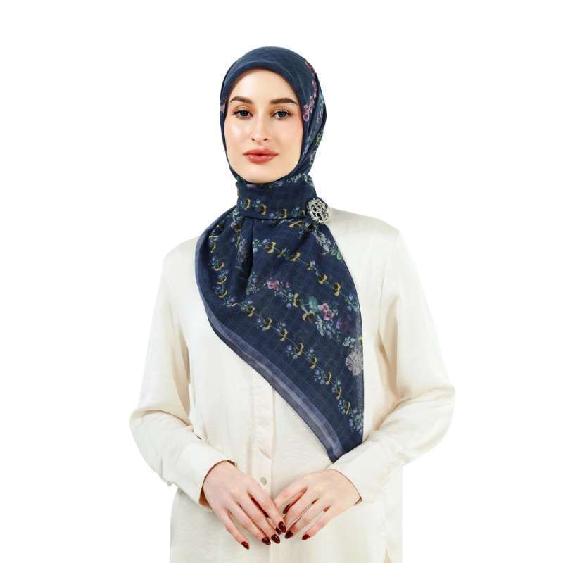 Nada Puspita Tales Of The Vine Series Scarf - Blueberry