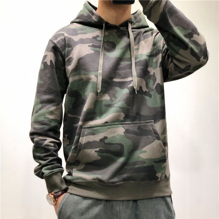Kamuflase gaya Korea longgar militer hijau hooded sweater pria.