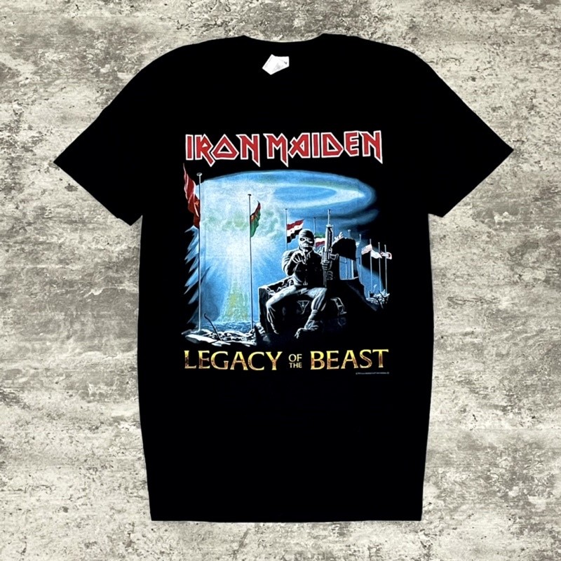 Iron Maiden - Two Minutes To Midnight Tshirt - Black
