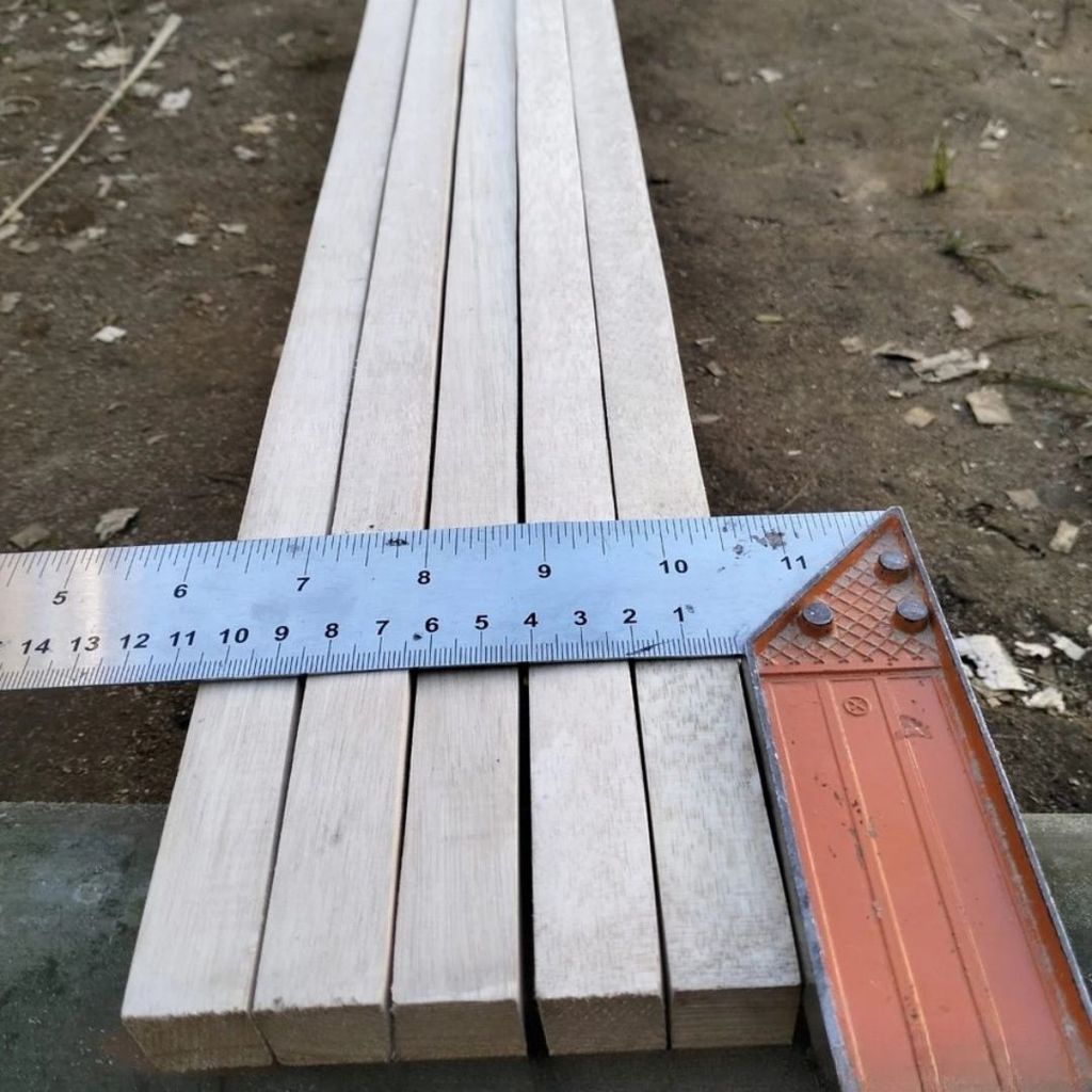 Stick Kayu Kerajinan Tangan Stick Kayu Kotak Panjang Jati Belanda 2 cm x 2 cm x 1 meter list Rumah