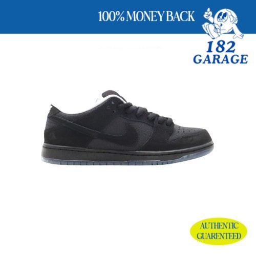 Sepatu  SB Dunk Low SP Undefeated Triple Black