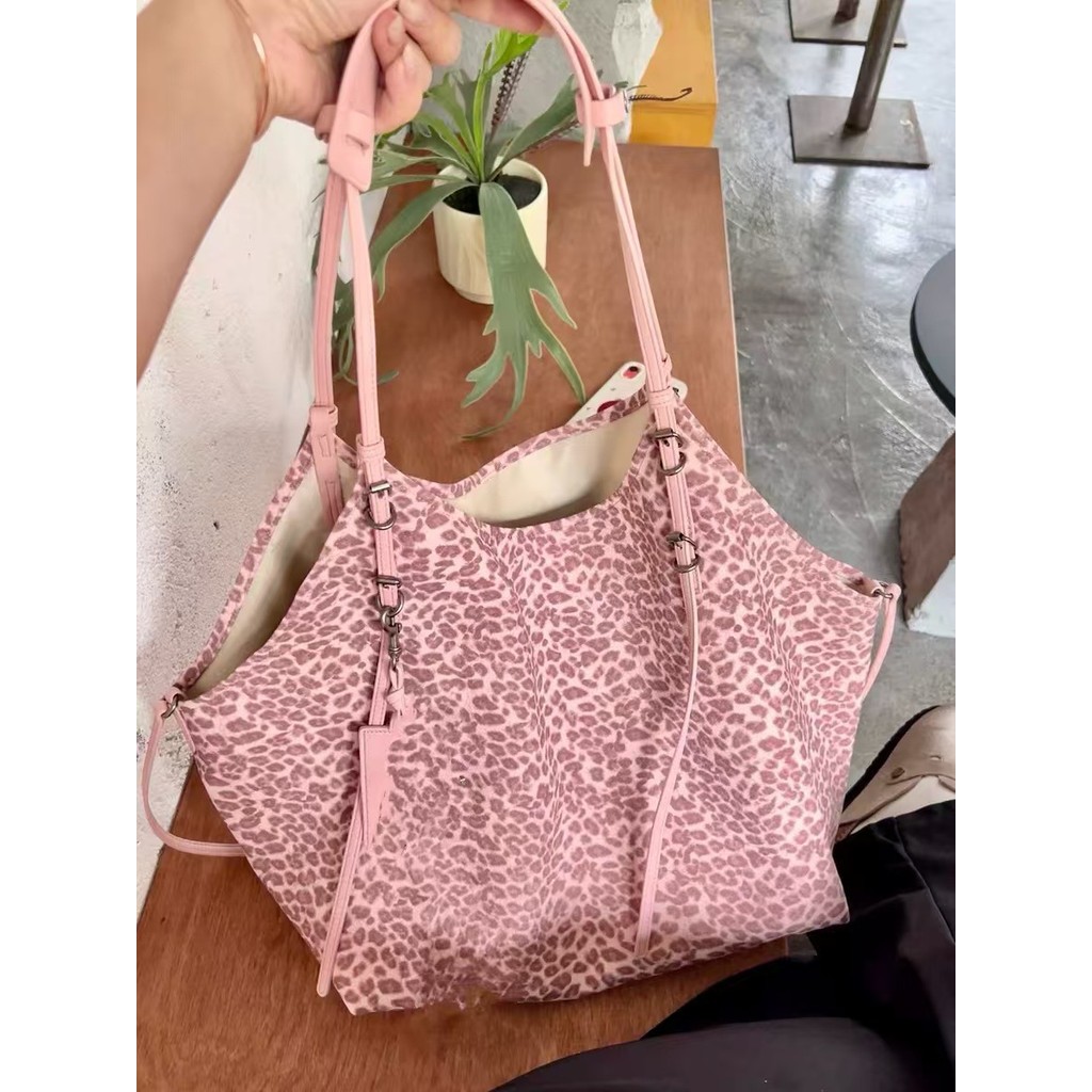 Tas Tote Cetakan Macan Tutul Merah Muda Gratis Cetakan Macan Tutul Liar