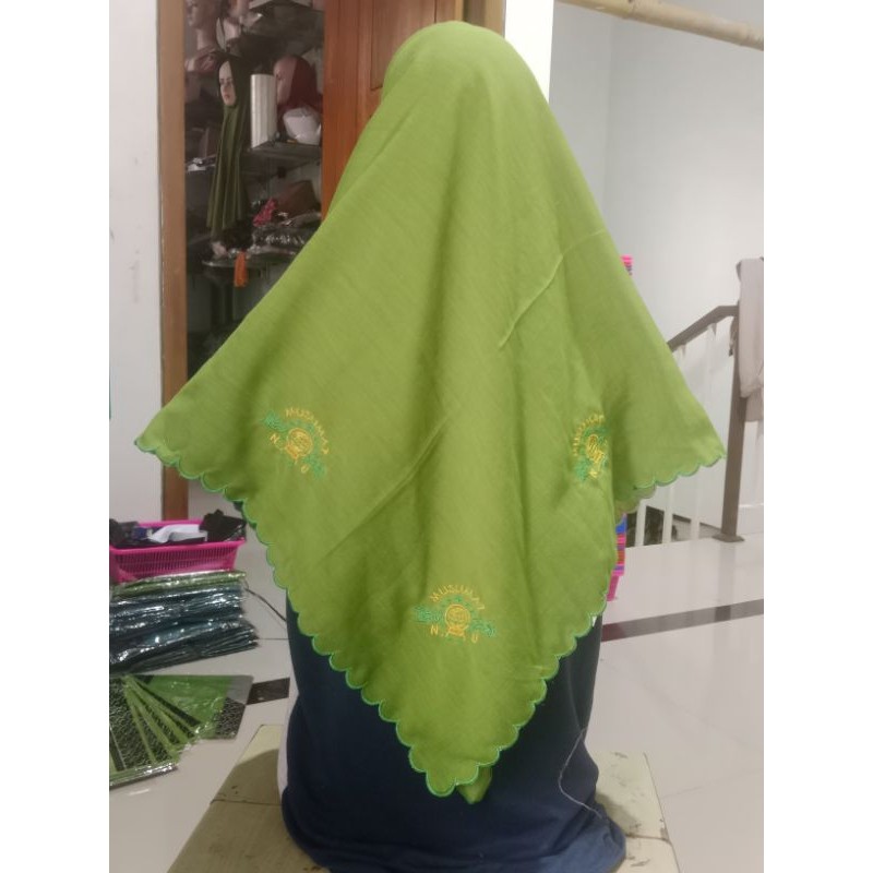 Jilbab Muslimat NU Segi Empat Katun Hijau