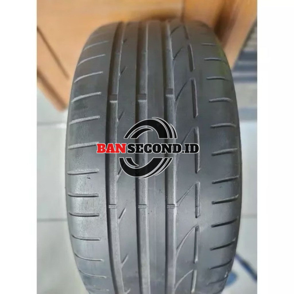 Ban Mobil ring 18 245/40 R18 merek bridgestone