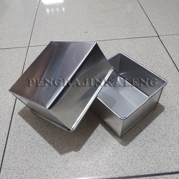 Loyang Kotak 10x10x7CM / Loyang Roti / Loyang Bolu ( Bergaransi )