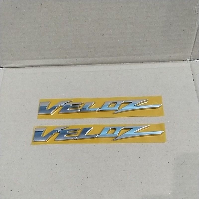 emblem logo tulisan mobil Avanza Veloz lama original