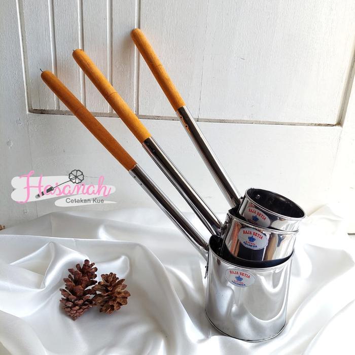 Gayung Air Stainless Panjang Gagang Kayu / Gayung Tradisional - KECIL