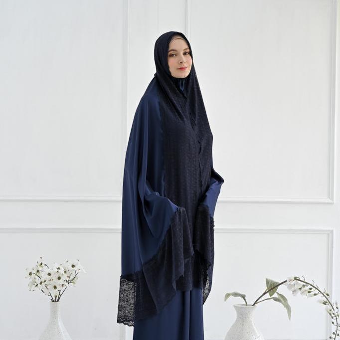 Afsha - Mukena Dewasa Silk Premium (Free Sajadah, Pouch & Box Hampers) - Navy, Dewasa