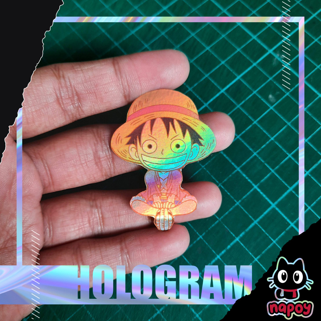 Stiker Hologram Anime One Piece Luffy Chibi duduk