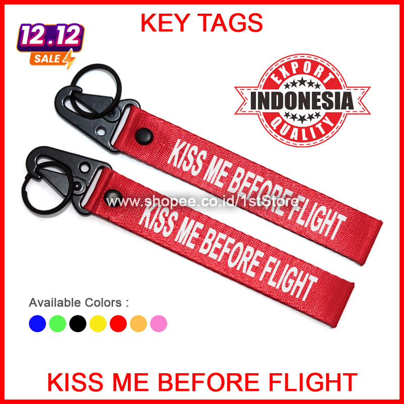 GANTUNGAN KUNCI KISS ME BEFORE FLIGHT PREMIUM KEYCHAIN SOUVENIR HADIAH UNIK AVIATION ID REMOVE SEPED