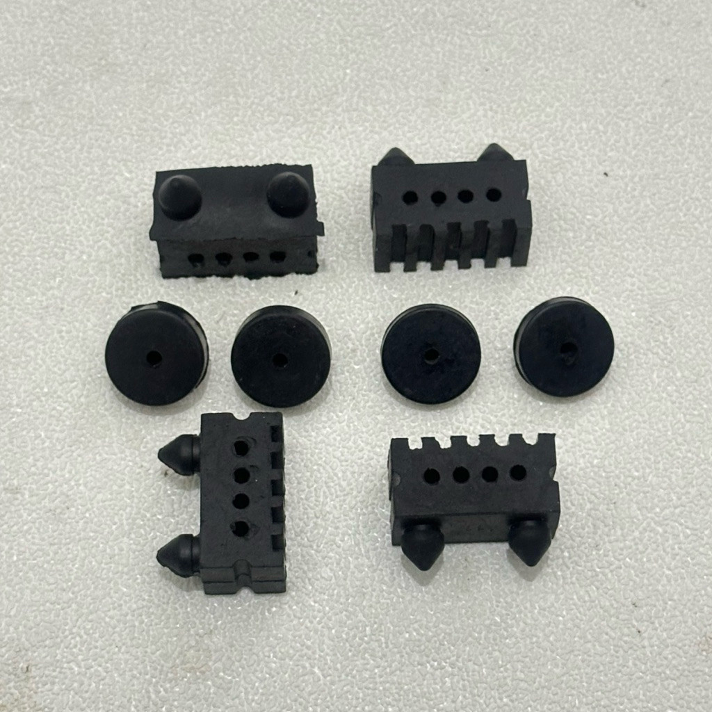 FMB 1 Set karet ganjal jok satria fu original Suzuki / Ori 1 set karet jok Suzuki satria fu / karet 