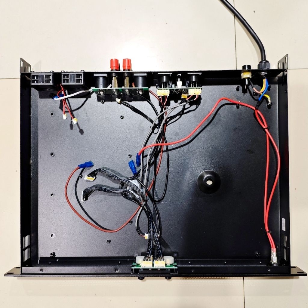 BOX POWER AMPLIFIER ASHLEY VLP 300 VLP300 300 WATT 2 CHANNEL KOMPLIT AKSESORIS