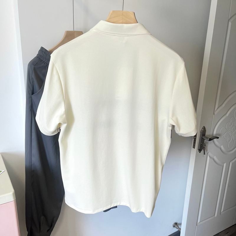 Polo lengan pendek pria tipis T-shirt bergaris-garis lapel setengah lengan tren.