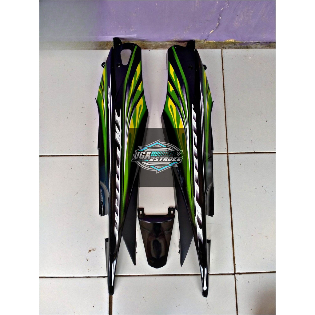 COVER BODY BELAKANG YAMAHA JUPITER MX 135 LAMA BODI BELAKANG JUPITER MX OLD WARNA HITAM STRIP HIJAU