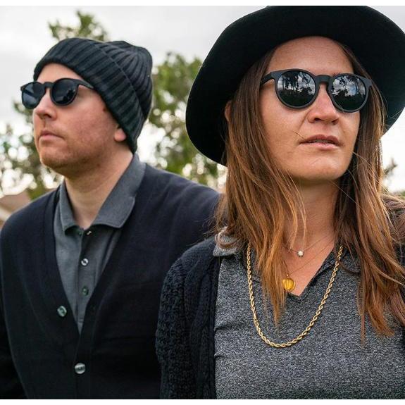 Goodr Kacamata Olahraga CG - It's Not Black, It's Obsidian - Goodr