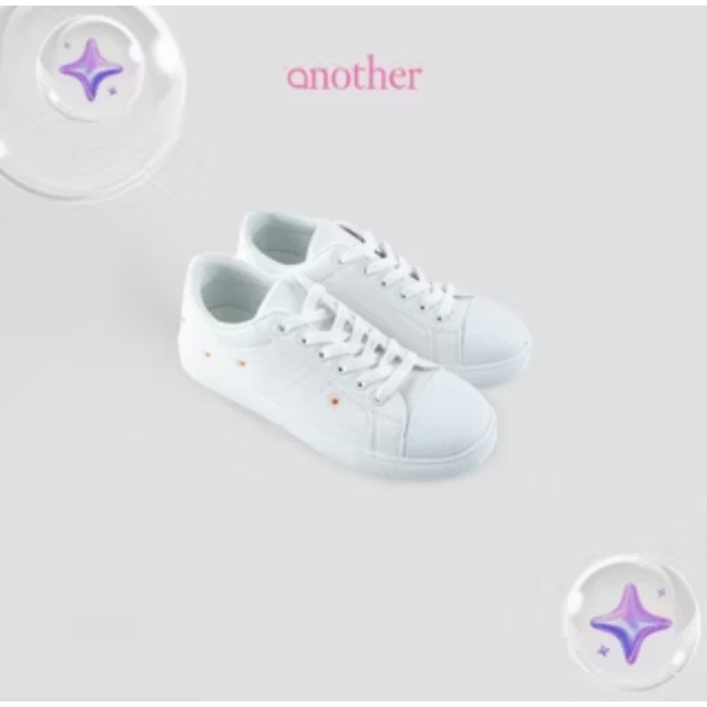 Preloved Another ( Urban & Co ) Sneakers Wanita Casual Putih
