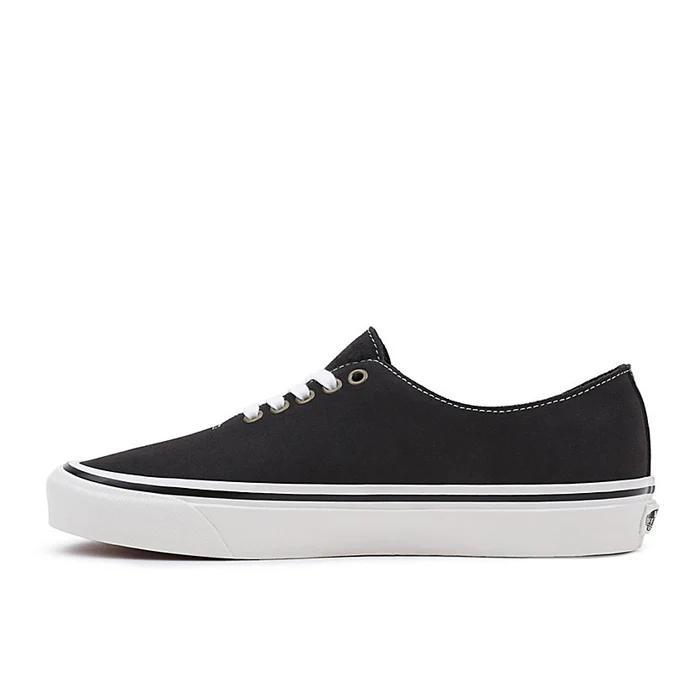 Sepatu Sneakers Vans One Piece DX // VN0005UCBLA