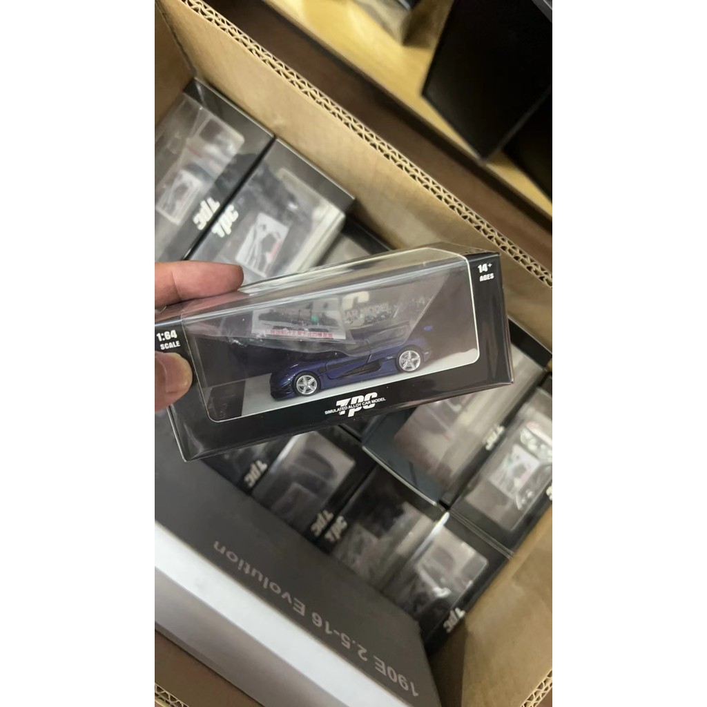 TPC 1:64  Regera One:1 Carbon Fiber Edition Alloy Open Hood Diecast Model Car