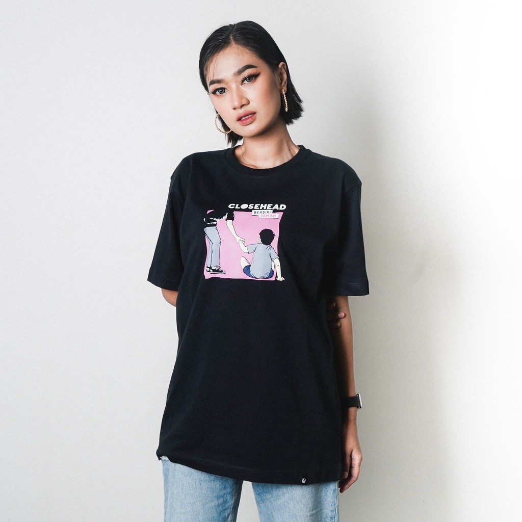 GVFI X Closehead T-Shirt Berdiri Teman Black Kaos Hitam