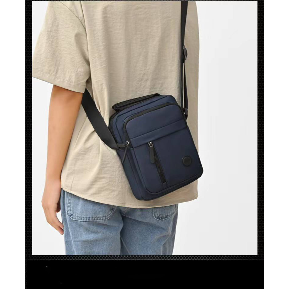 Tas Selempang Cowok 827 – Model Bisnis Modern Anti Air & Praktis